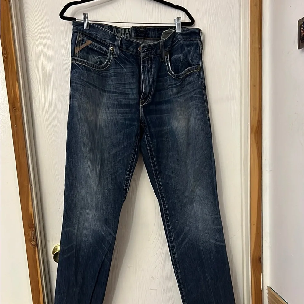 Ariat Blue Straight Jeans Classic Denim Style - Picture 1 of 9